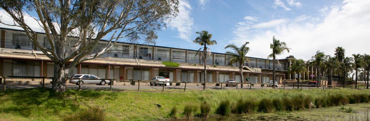 Rivers Apartments Motel Sale Gippsland Экстерьер фото